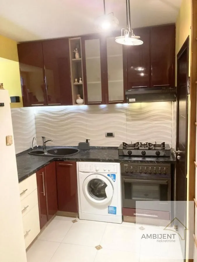 Prodaja, dvosoban stan, 82m², Voždovac Sve Podlokacije, Beograd