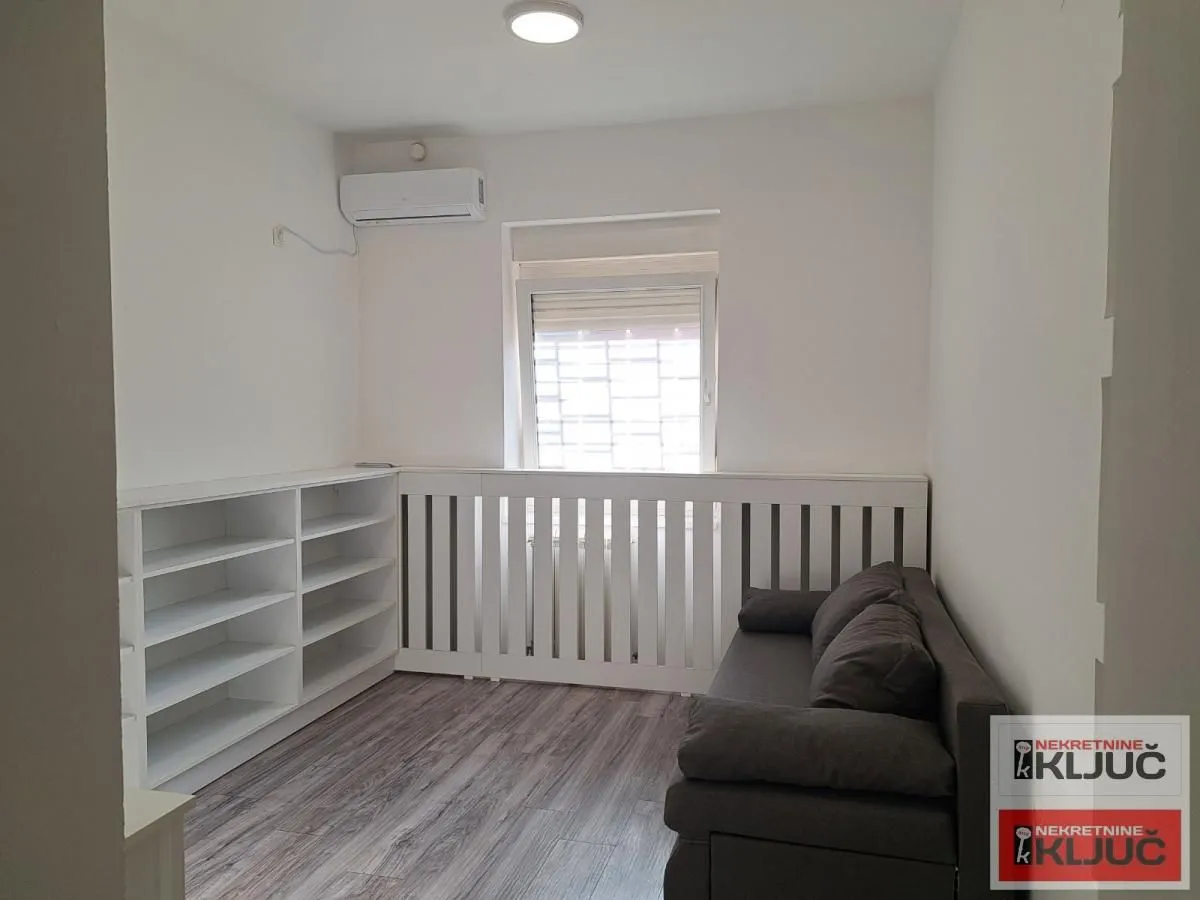 Prodaja, trosoban stan, 71m², Bulevar Oslobodjenja, Novi Sad Sve Podlokacije