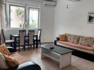 Izdavanje, dvosoban stan, 80m², Dumidran, Tivat - image 2