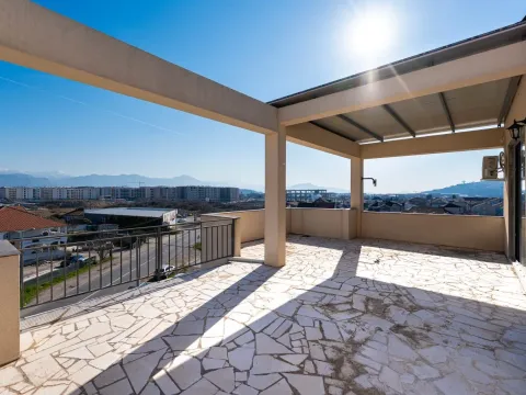 Rent, office space, 600m², Gornja Gorica, Podgorica - image 16