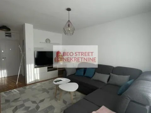 Izdavanje, četvorosoban stan, 89m², Beograd, Srbija - image 21