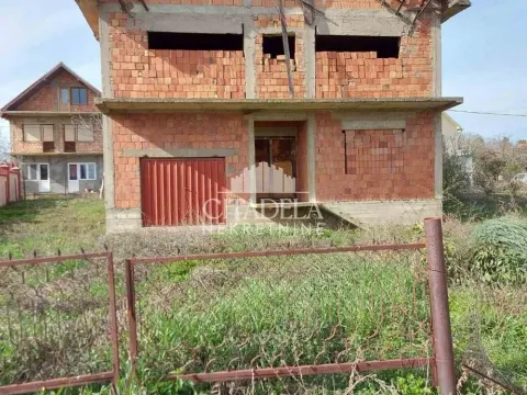 Sale, house, 180m², Lisović, Barajevo