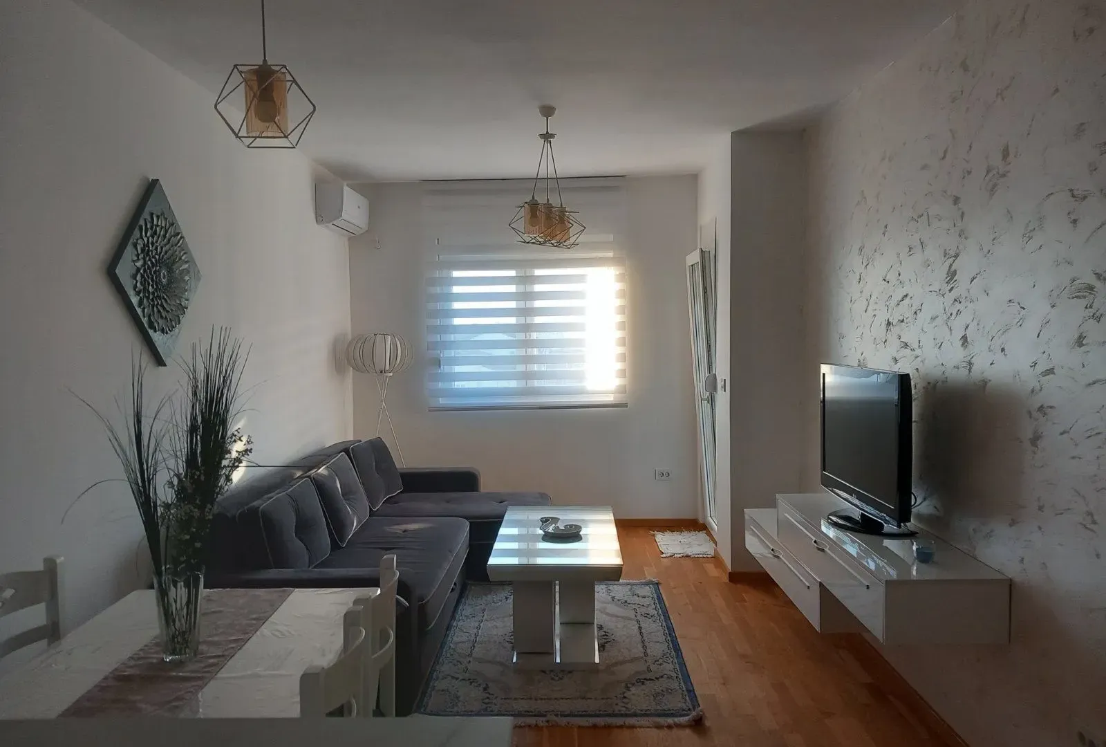 Izdavanje, jednosoban stan, 46m², Stari Aerodrom, Podgorica