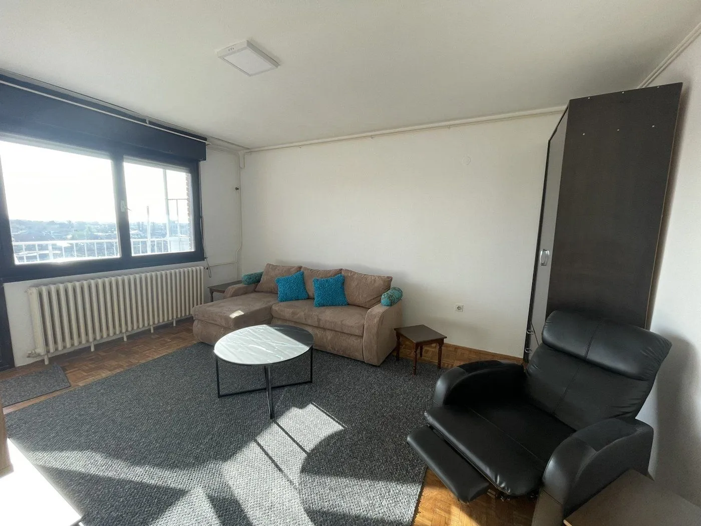 Izdavanje, jednosoban stan, 64m², Avijatičarsko naselje, Novi Sad Sve Podlokacije