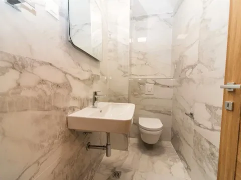 Izdavanje, dvosoban stan, 74m², City Kvart, Podgorica - image 8