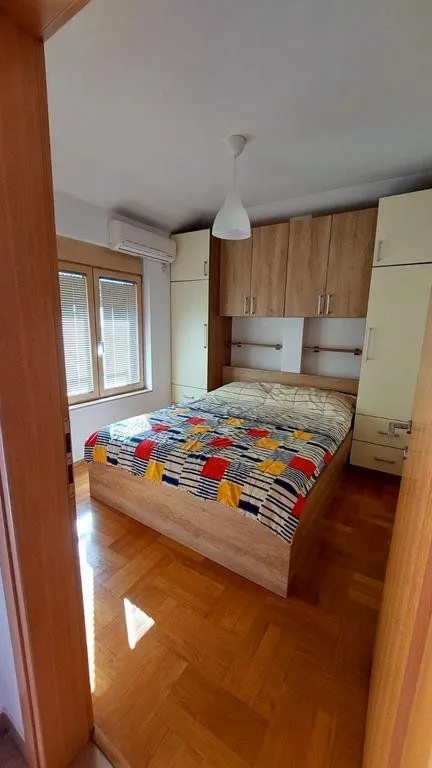 Izdavanje, jednosoban stan, 45m², Stari Aerodrom, Podgorica
