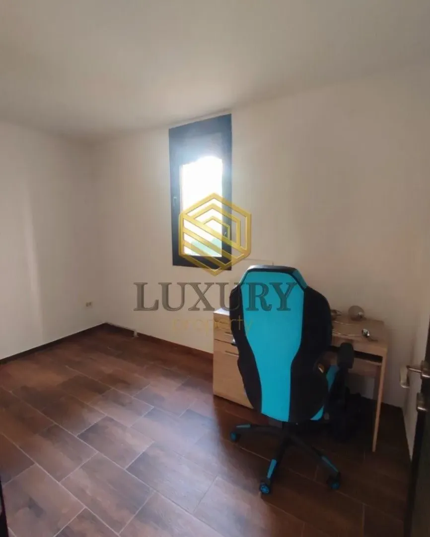 Rent, office space, 80m², Blok 5, Podgorica