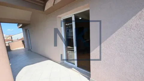 Rent, four bedroom apartment, 150m², Stari Aerodrom, Podgorica - image 14