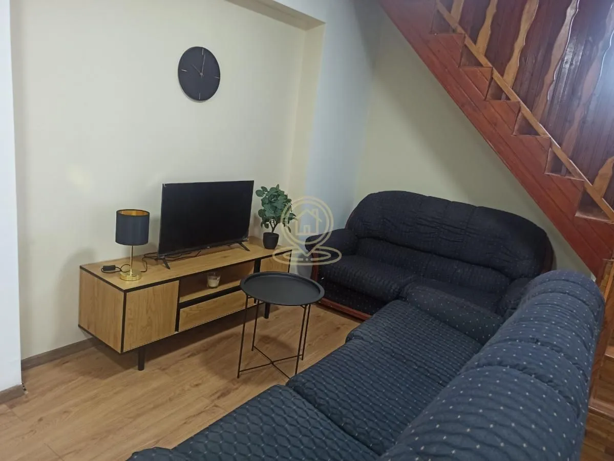 Izdavanje, trosoban stan, 70m², Salajka, Novi Sad Sve Podlokacije