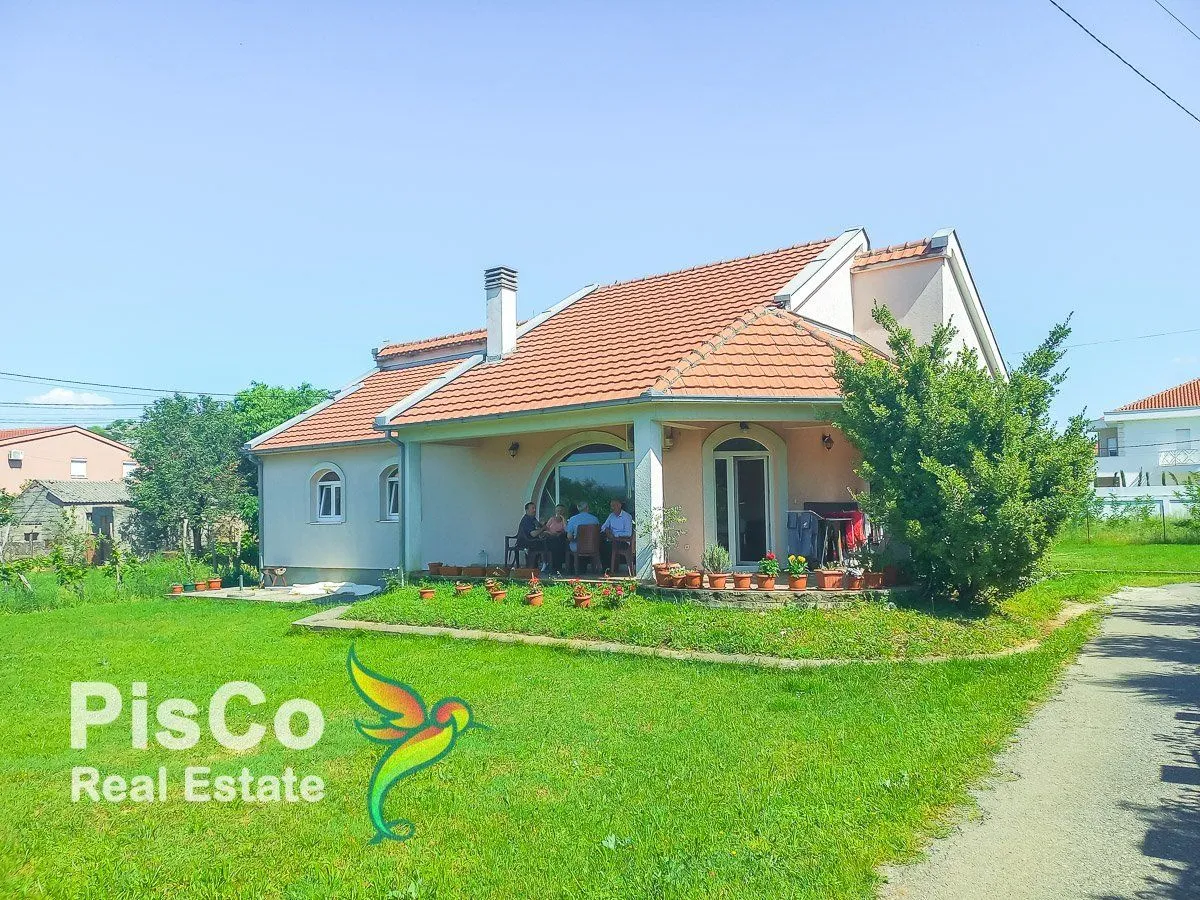 Prodaja, kuća, 180m², Donja Gorica, Podgorica