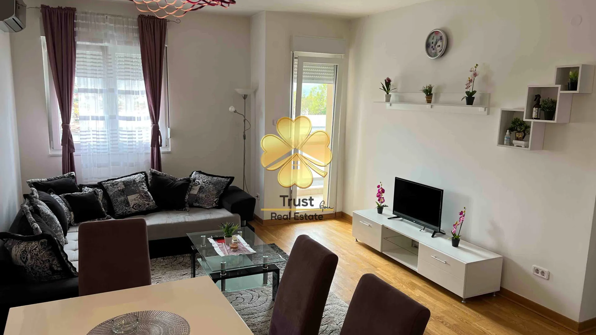 Rent, two bedroom apartment, 65m², City Kvart, Podgorica