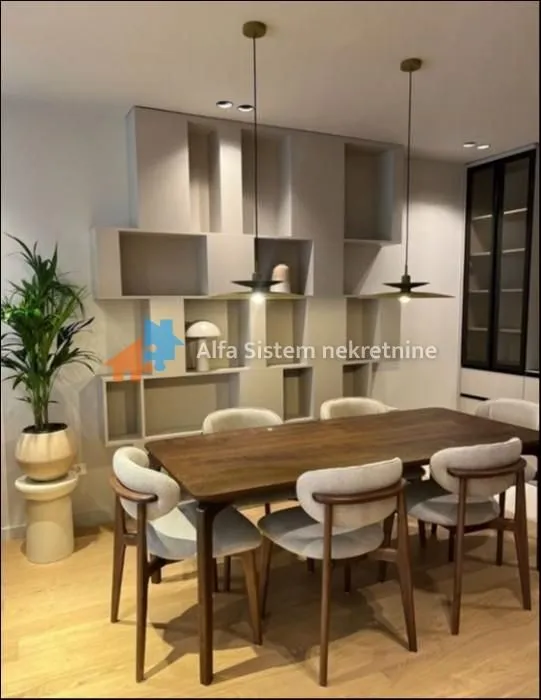 Rent, four bedroom apartment, 112m², Stari Grad, Beograd