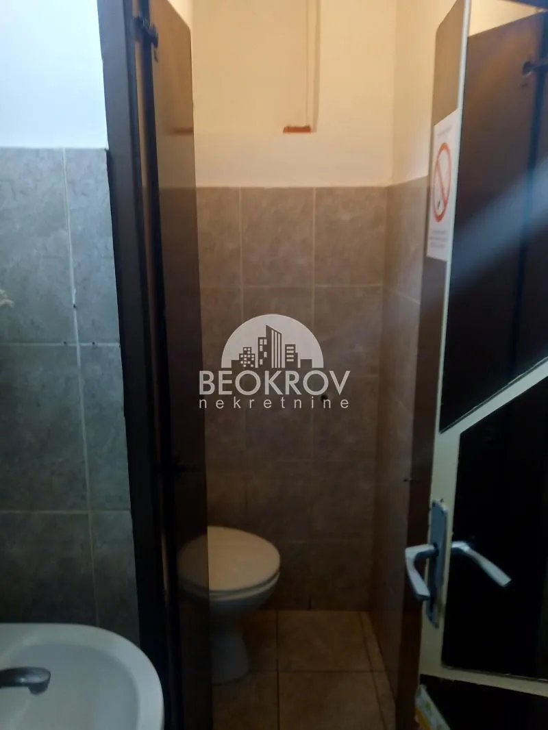 Sale, office space, 60m², Čukarica, Beograd