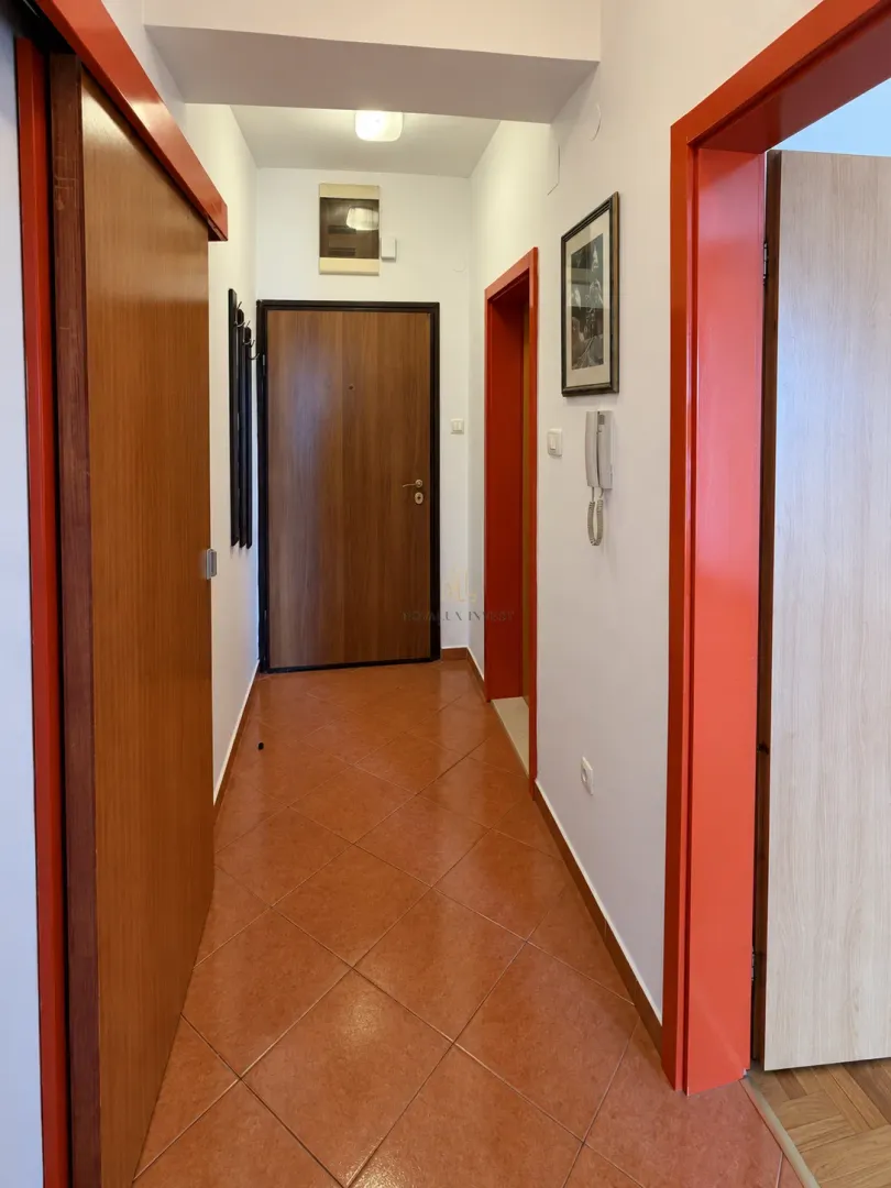 Rent, one bedroom apartment, 55m², Centar, Podgorica