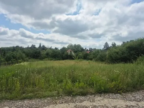 Zemljište in Arnajevo