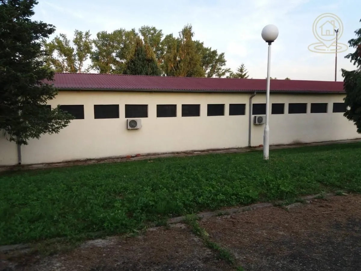 Rent, office space, 1200m², Mladenovac, Beograd