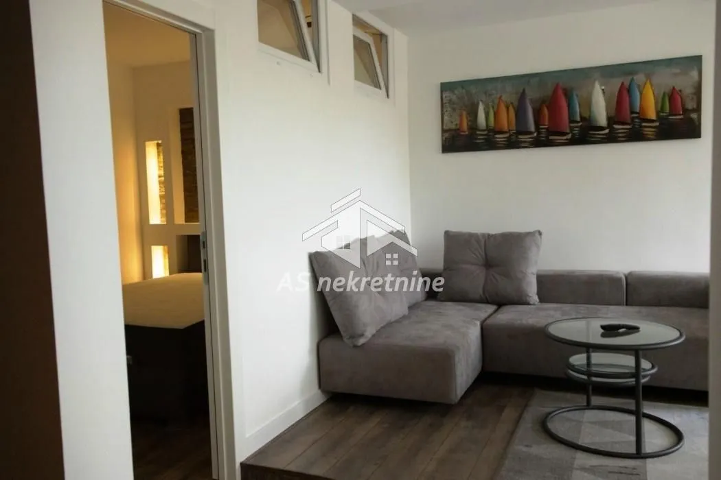 Izdavanje, dvosoban stan, 60m², Voždovačka Crkva, Voždovac Sve Podlokacije