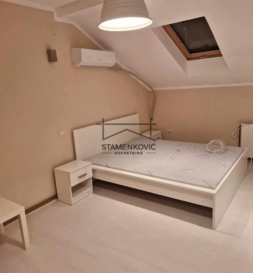 Prodaja, dvosoban stan, 68m², Socijalno, Novi Sad Sve Podlokacije