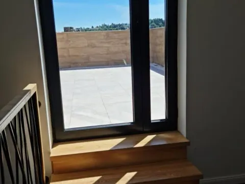 Izdavanje, kuća, 240m², Sremska Kamenica, Petrovaradin - image 24