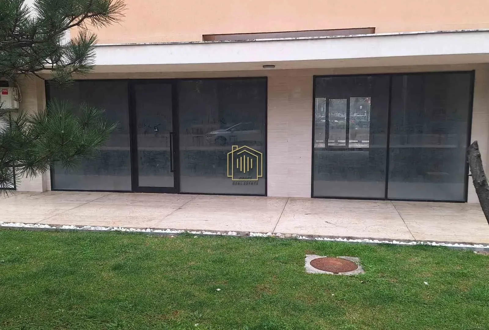 Rent, office space, 175m², City Kej, Podgorica