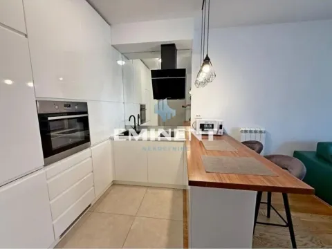 Izdavanje, dvosoban stan, 47m², Novi Beograd Blok 65, Novi Beograd Sve Podlokacije - image 3