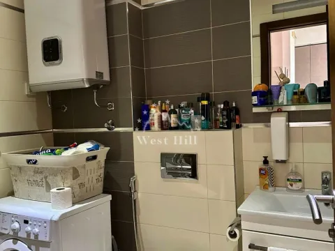 Sale, one bedroom apartment, 54m², Budva, Crna Gora - image 9