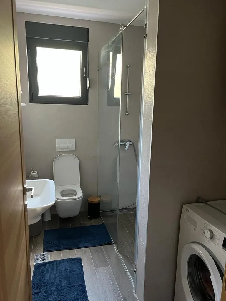 Rent, one bedroom apartment, 43m², Kalimanj, Tivat