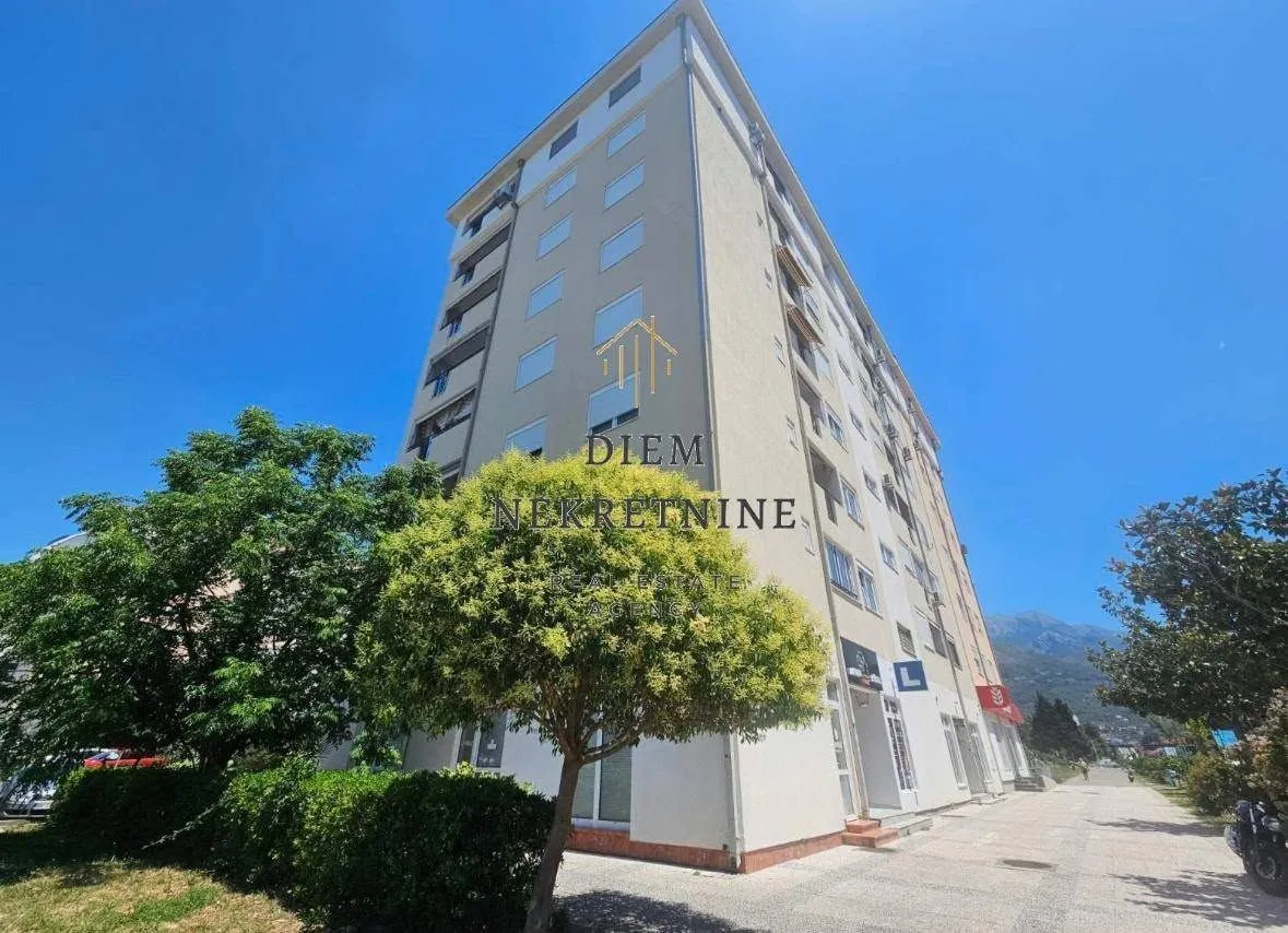 Rent, one bedroom apartment, 40m², Centar, Bar