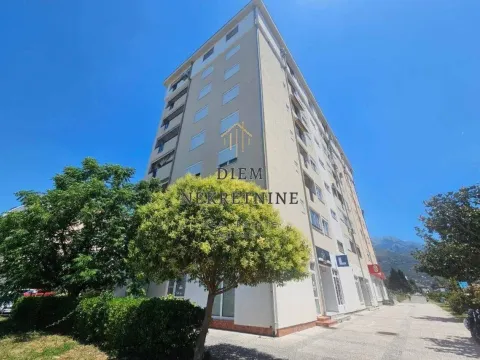 Rent, one bedroom apartment, 40m², Centar, Bar - image 13