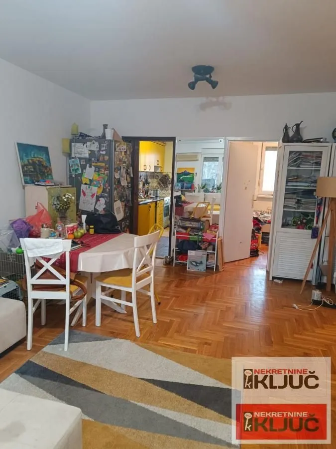 Prodaja, dvosoban stan, 77m², Centar, Novi Sad