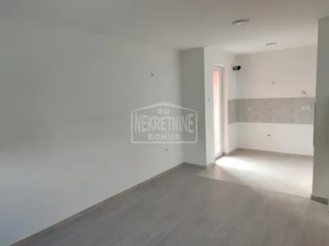 Prodaja, jednosoban stan, 38m2, Kertvaroš, Subotica