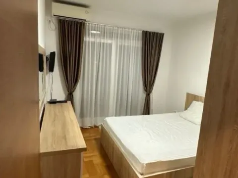 Izdavanje, dvosoban stan, 66m², Centar, Podgorica - image 7