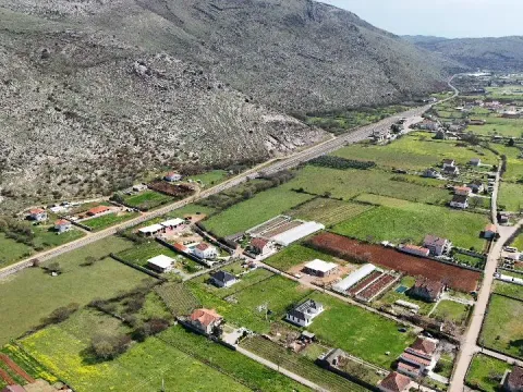Zemljište in Tuzi