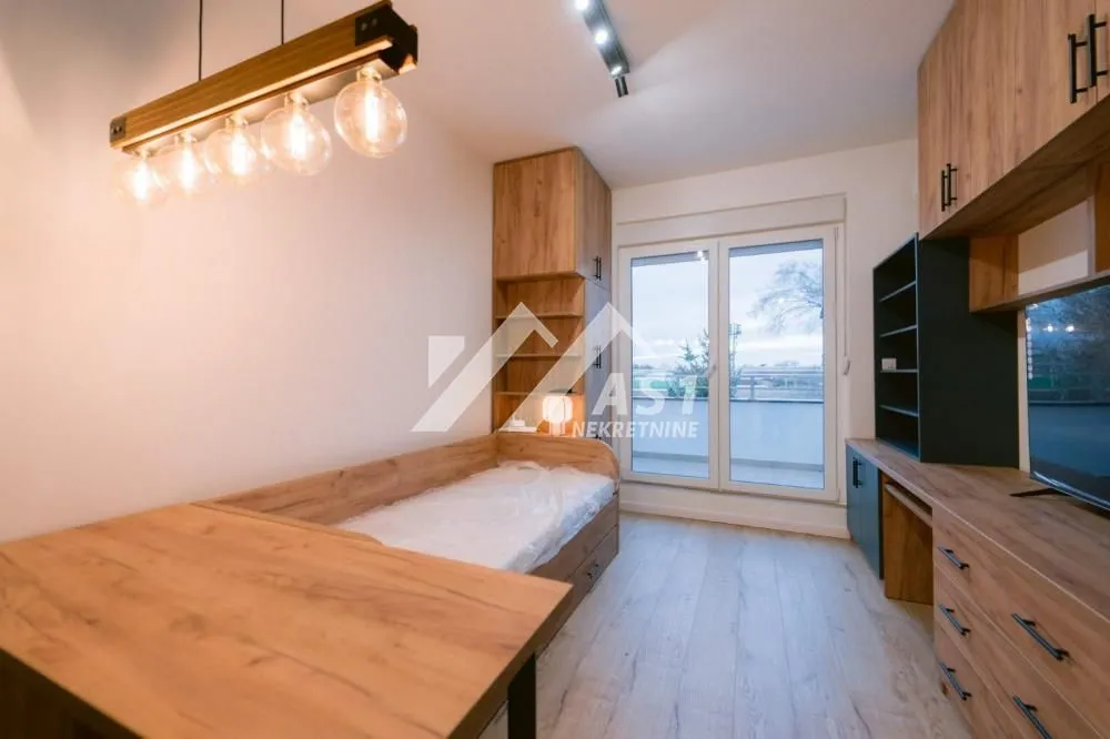 Izdavanje, jednosoban stan, 27m², Petrovaradin, Novi Sad