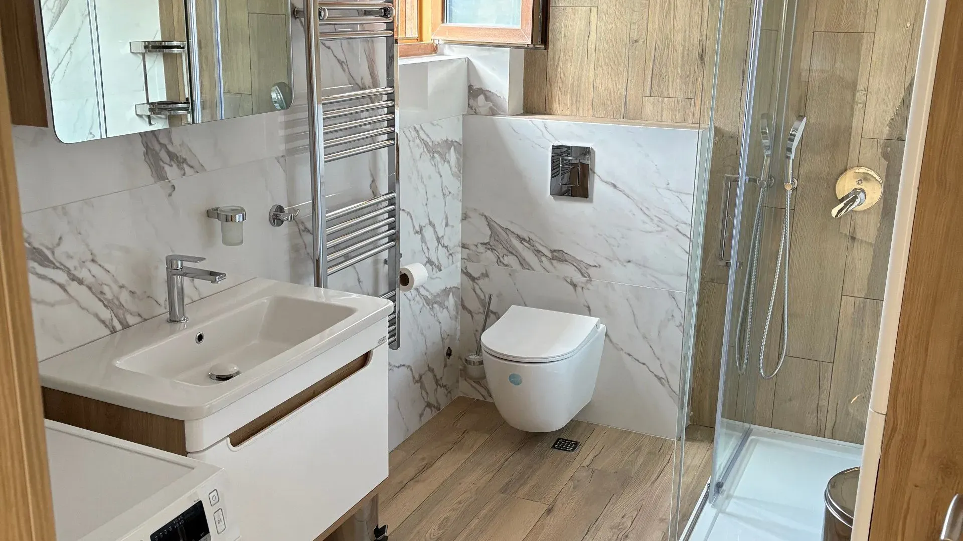 Izdavanje, jednosoban stan, 50m², Tivat, Crna Gora