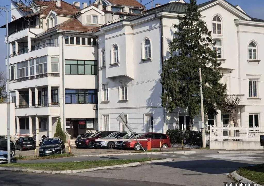 Prodaja, poslovni prostor, 535m², Banovo Brdo, Beograd