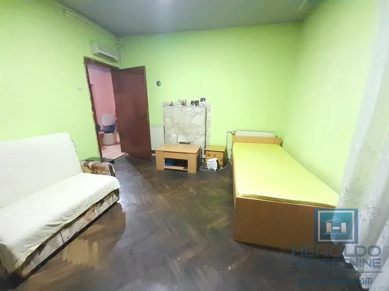 Prodaja, kuća, 310m², Tavrića obori, Jagodina