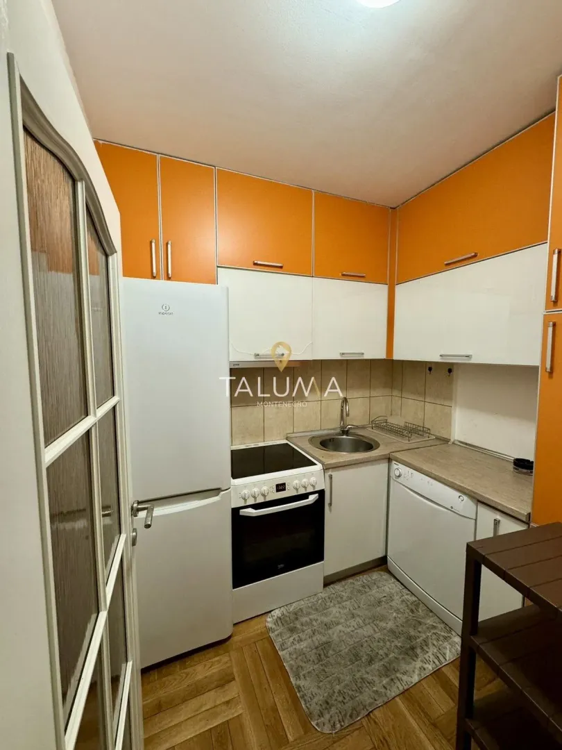 Rent, one bedroom apartment, 50m², Stari Aerodrom, Podgorica