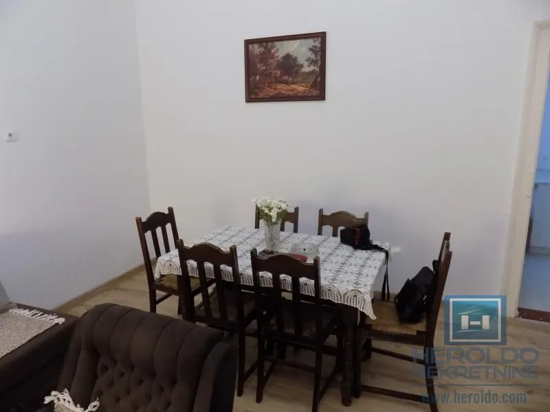 Prodaja, četvorosoban stan, 106m², Ćuprija, Srbija