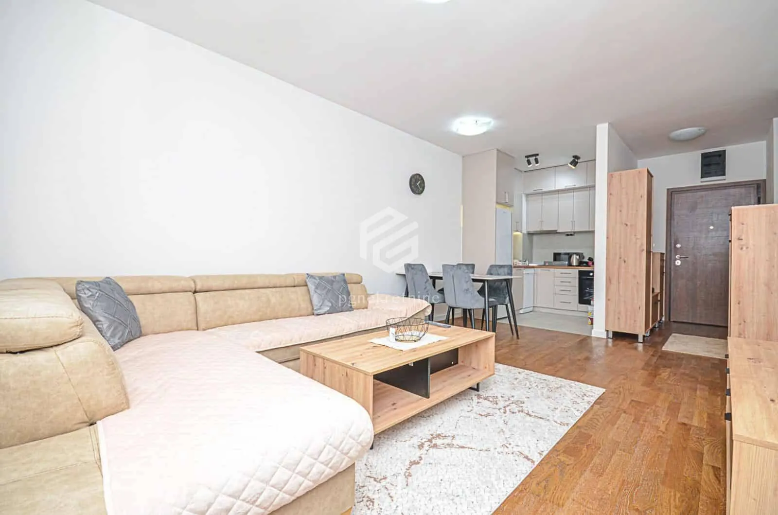 Rent, one bedroom apartment, 46m², Stari Aerodrom, Podgorica