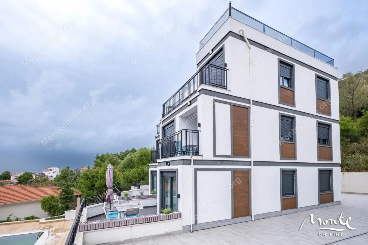Prodaja, dvosoban stan, 47m², Tivat, Crna Gora