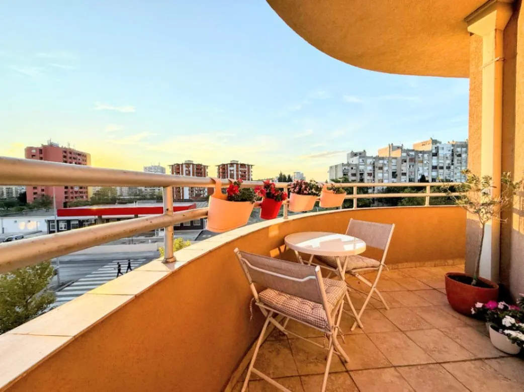 Prodaja, dvosoban stan, 73m², Tuški Put, Podgorica
