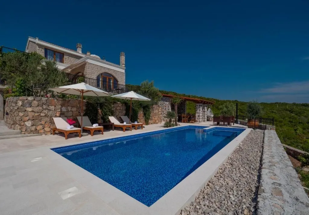 Prodaja, kuća, 300m², Zagora, Kotor