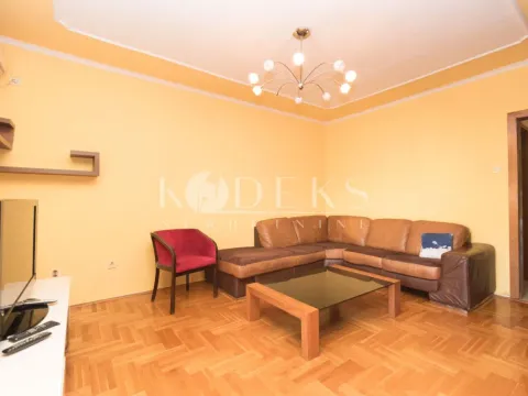 Izdavanje, dvosoban stan, 76m², Stari Aerodrom, Podgorica - image 5