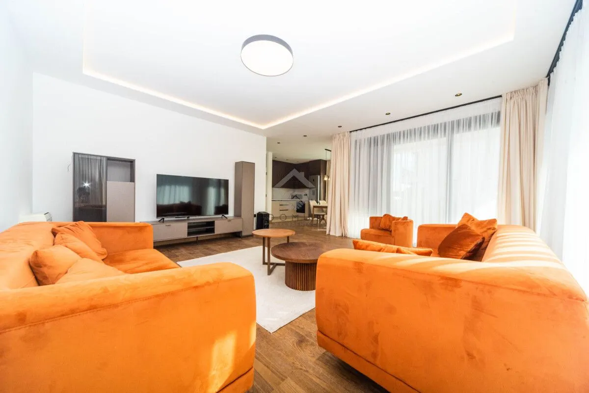 Prodaja, kuća, 225m², Gornja Gorica, Podgorica