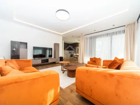 Prodaja, kuća, 225m², Gornja Gorica, Podgorica - image 9