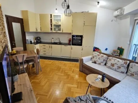 Prodaja, jednosoban stan, 40m², Stari Aerodrom, Podgorica - image 6