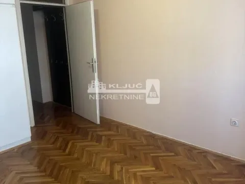 Rent, two bedroom apartment, 60m², Kalenić Pijaca, Vračar Sve Podlokacije - image 8