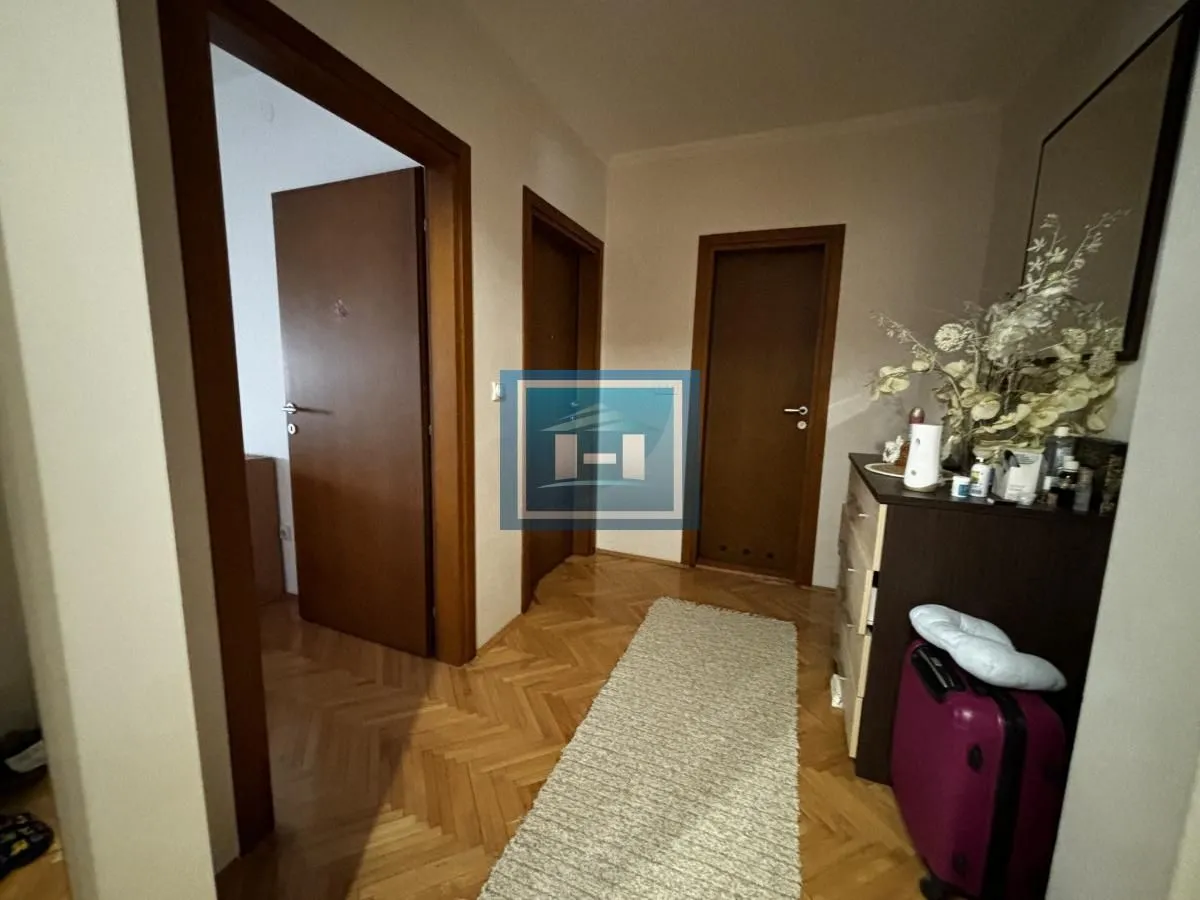 Prodaja, trosoban stan, 85m², Centar, Jagodina