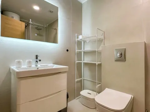 Izdavanje, jednosoban stan, 45m², City Kvart, Podgorica - image 8